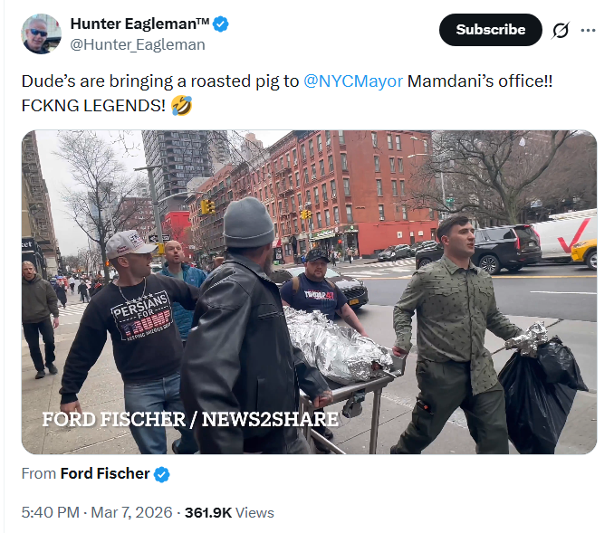 Dudes are bringing a roasted pig to NYC Mayor Mamdani’s office!! FCKNG LEGENDS!